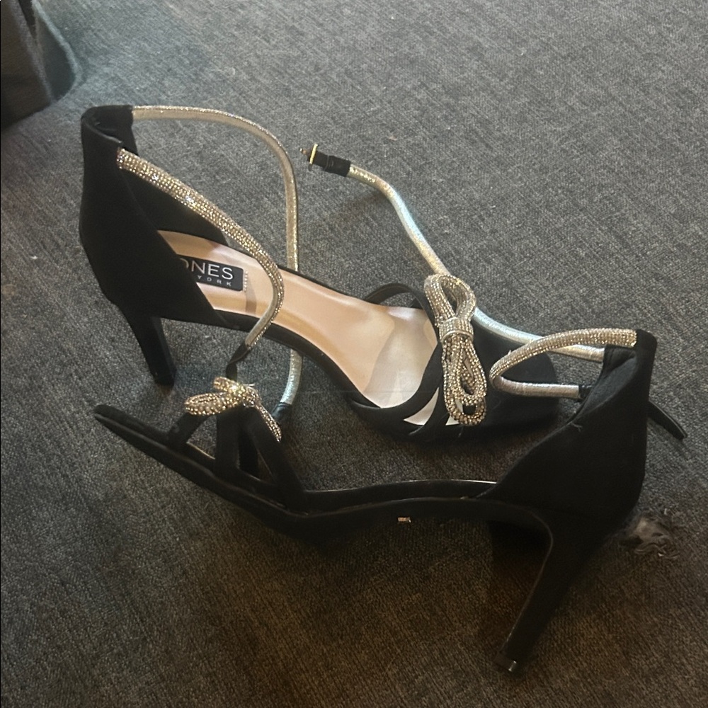 Jones New York Elegant Black and Silver Heels